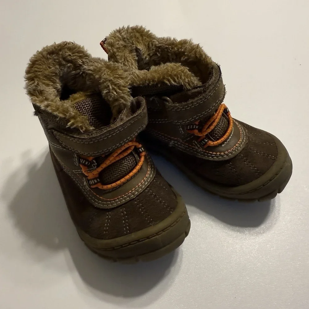 Osh Kosh B'gosh Marley 2 Boys All Season Fall Winter Boots SZ‎ 6 Brown Suede EUC